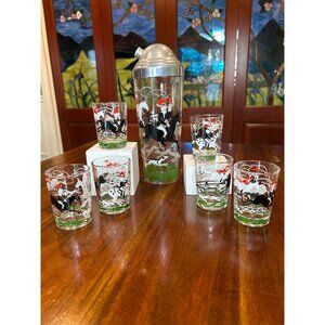 Hazel Atlas Fox Hunt Cocktail Shaker With Shot Glasses.